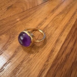 Elegant Gold Ring with Amethyst Stone
